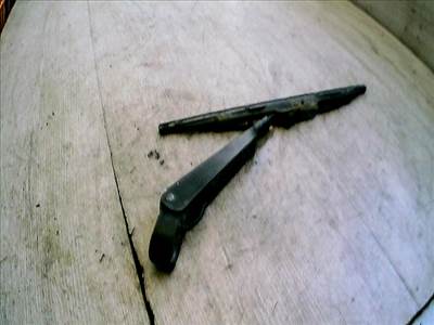 FORD FOCUS 04- Ablaktörlő kar hátsó