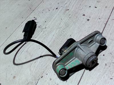 FORD MONDEO 01-07 Csomagtérajtó dugózár