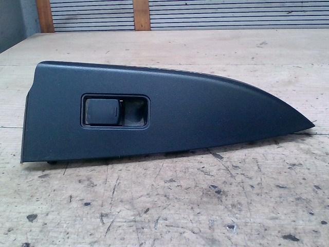 SUBARU Legacy  2009-2014 BM/BR Jobb hátsó ablakemelő kapcsoló 1. kép