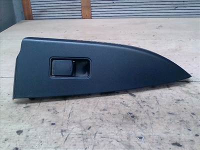 SUBARU Legacy  2009-2014 BM/BR Jobb hátsó ablakemelő kapcsoló