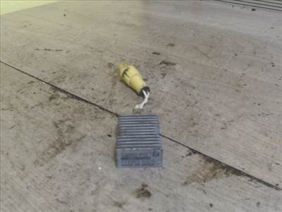 SUZUKI SWIFT 96-05 Üzemanyag befecskendező ellenállás