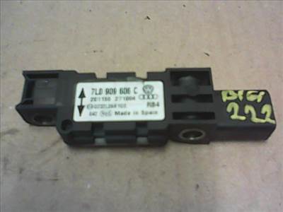 VOLKSWAGEN touareg 02.11-10.05 oldalütközés érzékelő-elektronika fényszórók alatt 3,0 tdi