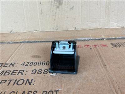 Mazda MPV (LW) MAZDA MPV Hátsó Hamutartó ragj212511