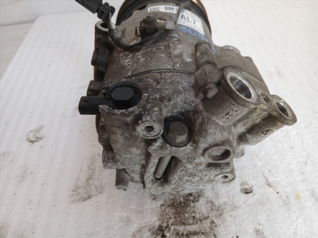 Opel Astra J 2009-2015 Klíma kompresszor     13450515 1. kép