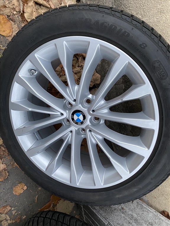 BMW G30 5-ös széria gyári 8X18-as 5X112-es ET30-as könnyűfém felni garnitura eladó 2. kép
