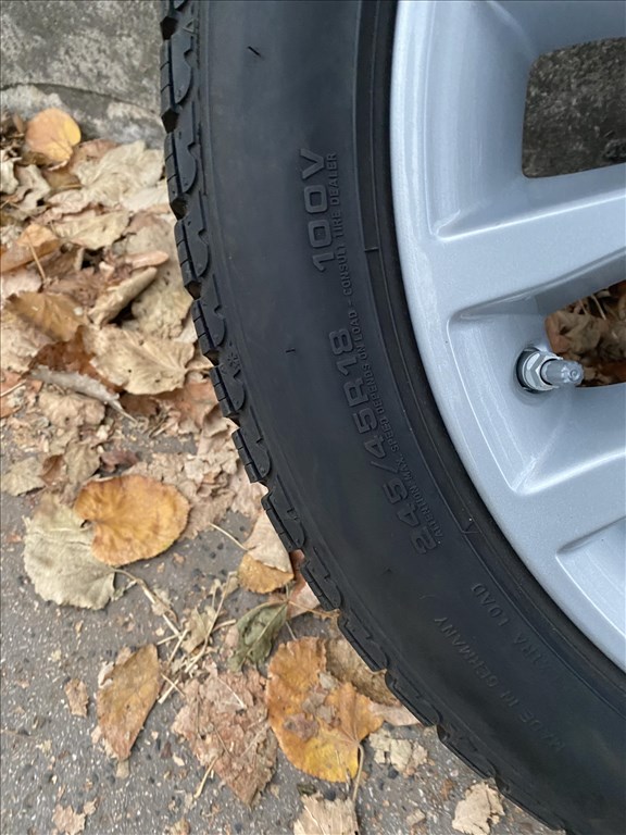 BMW G30 5-ös széria gyári 8X18-as 5X112-es ET30-as könnyűfém felni garnitura eladó 5. kép