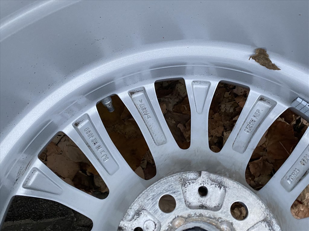 BMW G30 5-ös széria gyári 8X18-as 5X112-es ET30-as könnyűfém felni garnitura eladó 9. kép