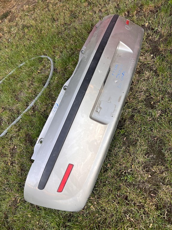 Fiat Punto III Hátsó lökhárító (5 ajtós, 647 Színkód) 2. kép