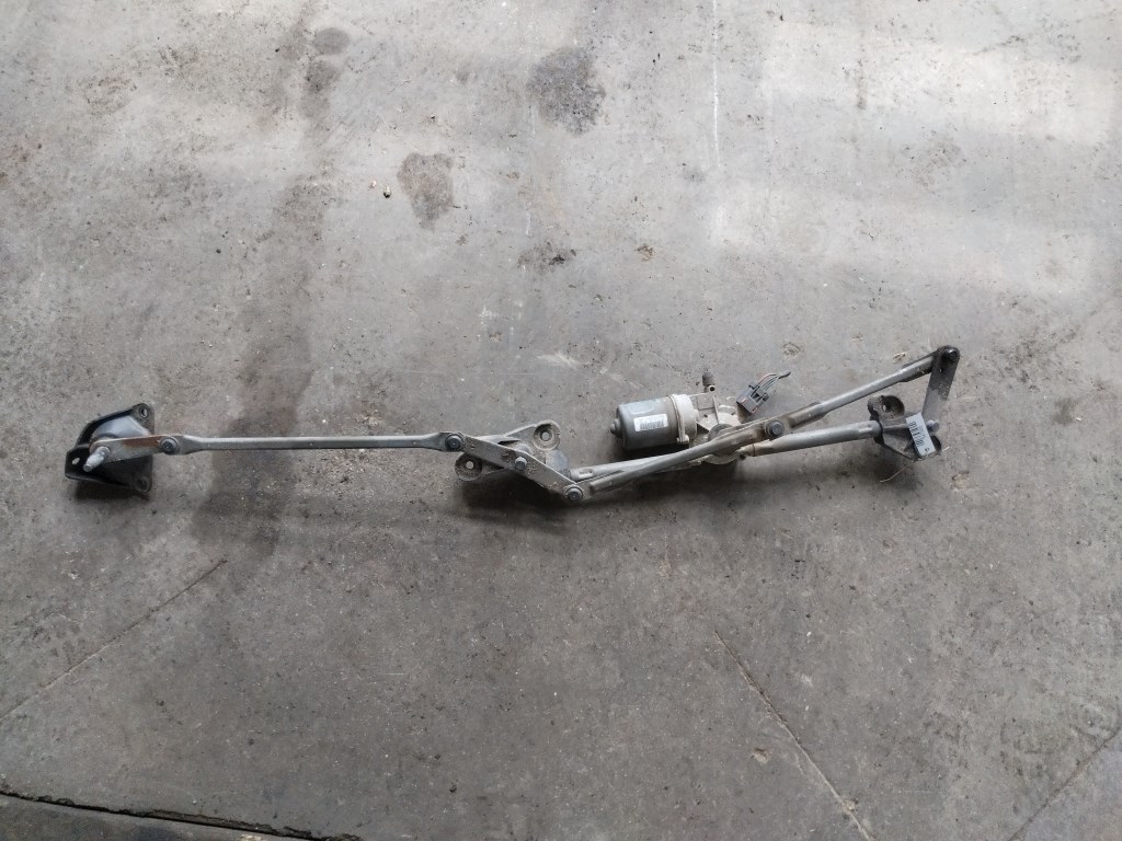 CHRYSLER VOYAGER 05.01- Ablaktörlő mechanika motorral első 1. kép