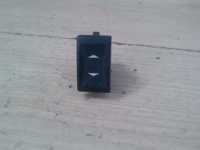 FORD MONDEO 01-07 Jobb hátsó ablakemelő kapcsoló 1. kép