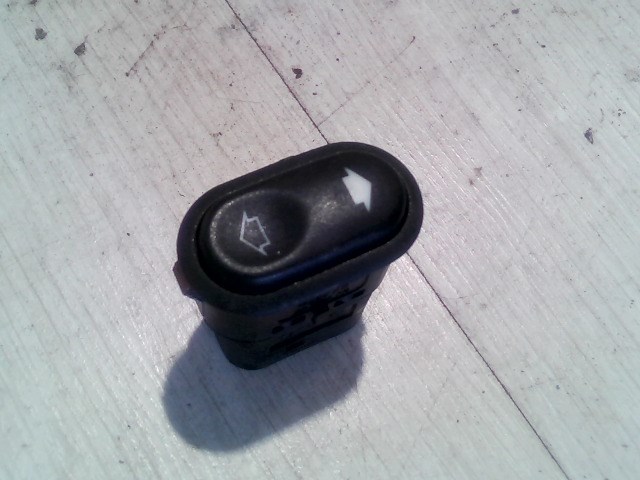 FORD MONDEO 96-00 Bal hátsó ablakemelő kapcsoló 1. kép