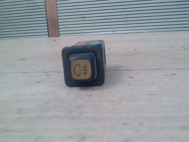 LADA SAMARA Ködlámpa kapcsoló hátsó 1. kép