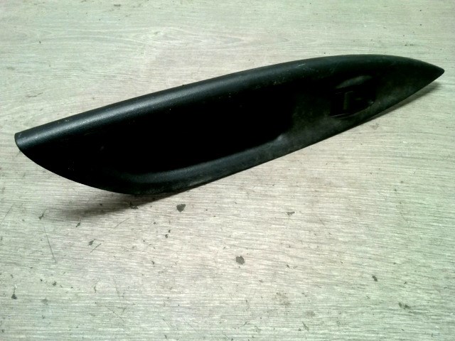 MAZDA 6 02-05 Jobb hátsó ablakemelő kapcsoló 1. kép