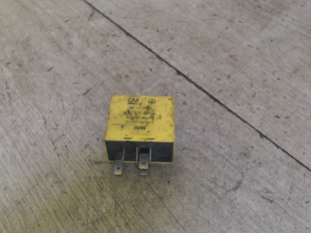 OPEL ASTRA G 97-04 Relé 1. kép