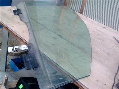 PEUGEOT 607 Jobb első ajtóüveg