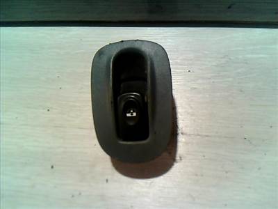 RENAULT MEGANE SCENIC 97-99 Jobb első ablakemelő kapcsoló