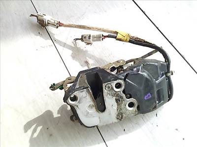 SUZUKI SWIFT 96-05 Bal első ajtó zárszerkezet mechanikus