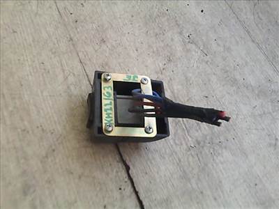 SUZUKI SWIFT 96-05 Jobb első ablakemelő kapcsoló