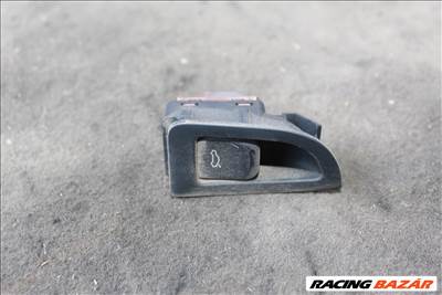 Audi A4/B8 csomagtertó nyitó gomb  8k0959831a