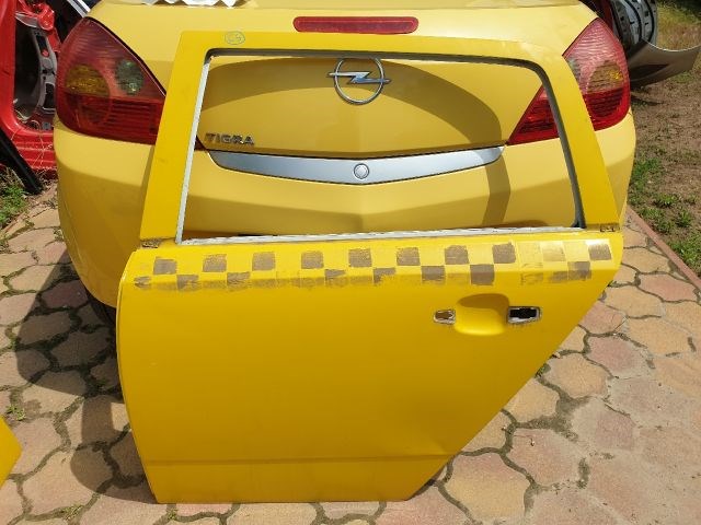 Opel Astra H KOMBI Bal hátsó ajtó  1. kép