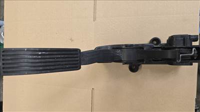 Mercedes B-osztály W245 elektromos gázpedál 91736020