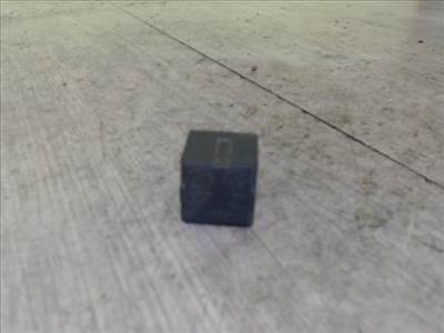 ALFA ROMEO romeo 156 97-03 relé