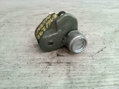 HYUNDAI ACCENT 03-06 Bal első ajtó dugózár