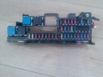 MERCEDES A W168 1997.10.01-2001.04.30 Biztosítéktábla BCM BSI BSM SAM GEM modul Utastér