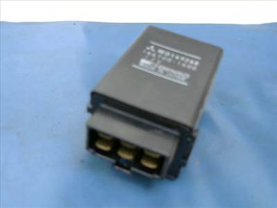 MITSUBISHI L300 88-95 Relé