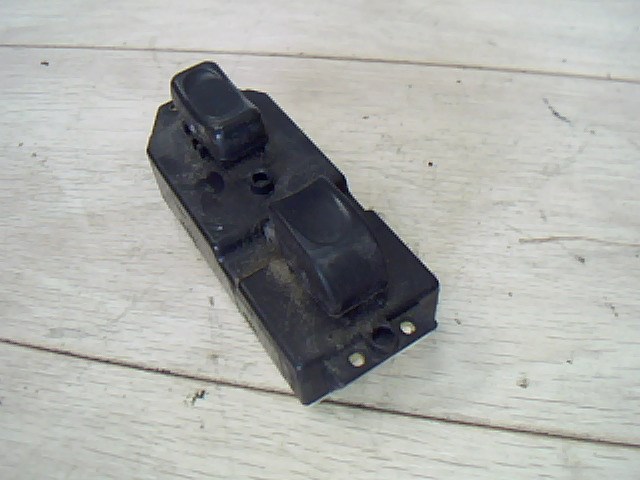 OPEL FRONTERA B 98-04 Jobb első ablakemelő kapcsoló 1. kép
