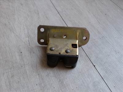 VOLVO V40 Csomagtér ajtó zárszerkezet