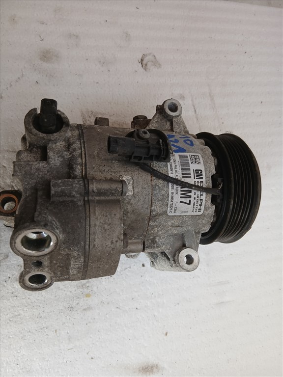 Opel Astra J 2009-2015 Klíma kompresszor     13450516 1. kép