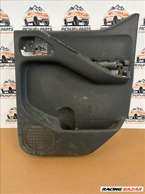 Bal/jobb hátsó ajtókárpit Nissan Navara D40