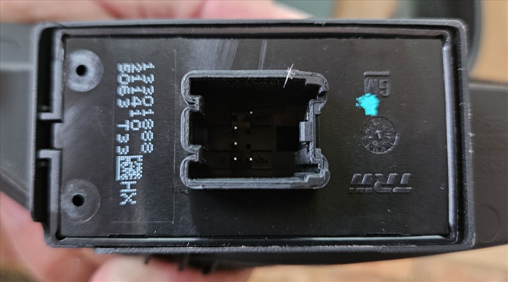 Opel Astra J Ablakemelő kapcsolók 13305011 2. kép