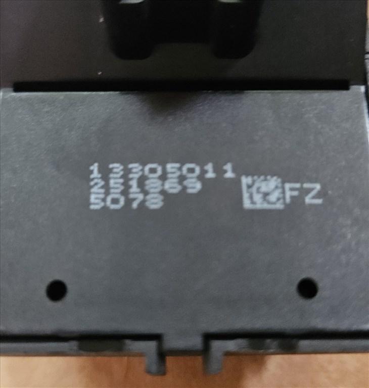 Opel Astra J Ablakemelő kapcsolók 13305011 4. kép