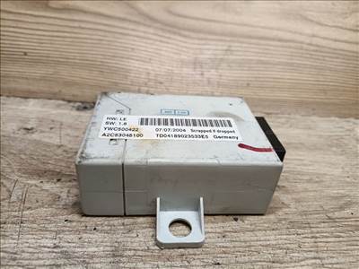 Land Rover Range Rover III - Navigáció elektronika ywc500422