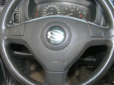 Suzuki Wagon R+ kormány és légzsák.
