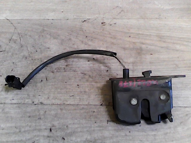 FIAT ALBEA 02.01.01-04.12.31 Csomagtér ajtó zárszerkezet 1. kép