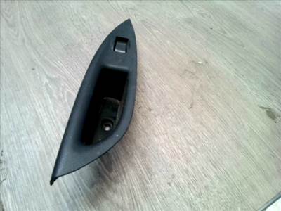 MAZDA 6 02-05 Jobb hátsó ablakemelő kapcsoló