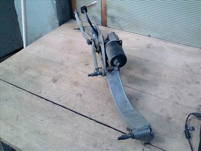 MERCEDES C (W203) 2000.06.01-2006.12.31 Ablaktörlő mechanika motorral első