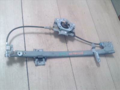 SUZUKI SWIFT 96-05 Jobb hátsó ablakemelő szerkezet mechanikus