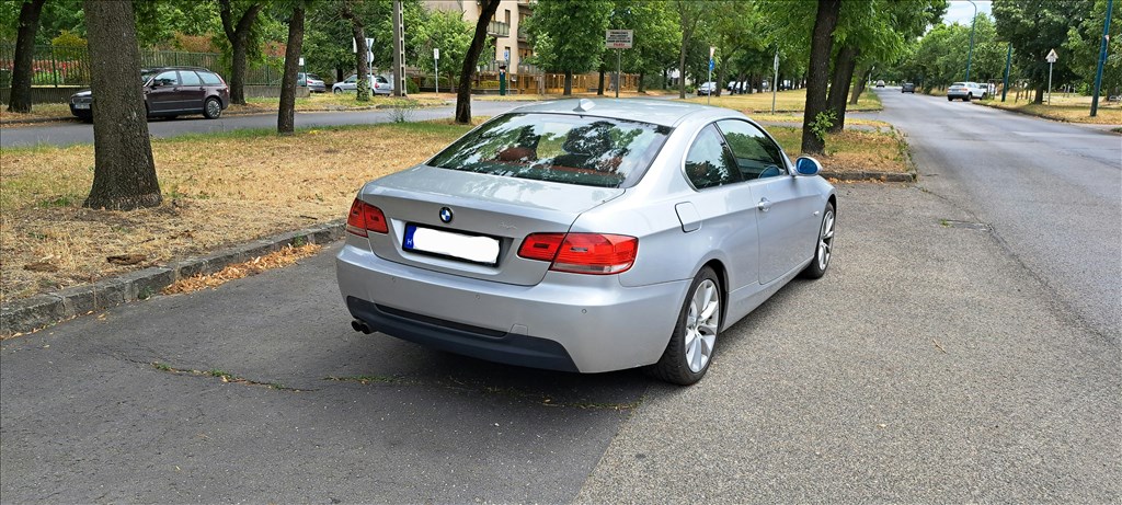 Eladó BMW 325i Coupé (2497 cm³, 218 PS) (E90, E91, E92, E93) 5. kép
