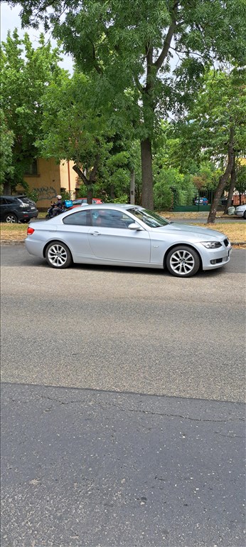 Eladó BMW 325i Coupé (2497 cm³, 218 PS) (E90, E91, E92, E93) 10. kép