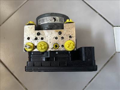 Audi A3 (8V) ABS kocka  5q0614517cg