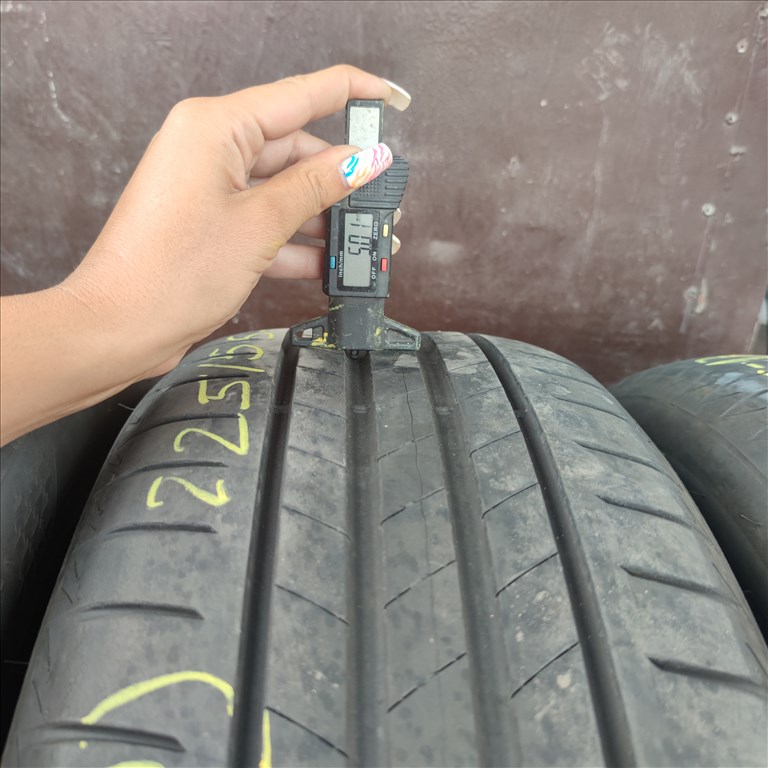  225/55 R17 Bridgestone nyári gumi 70000ft a 4db/150/ 3. kép