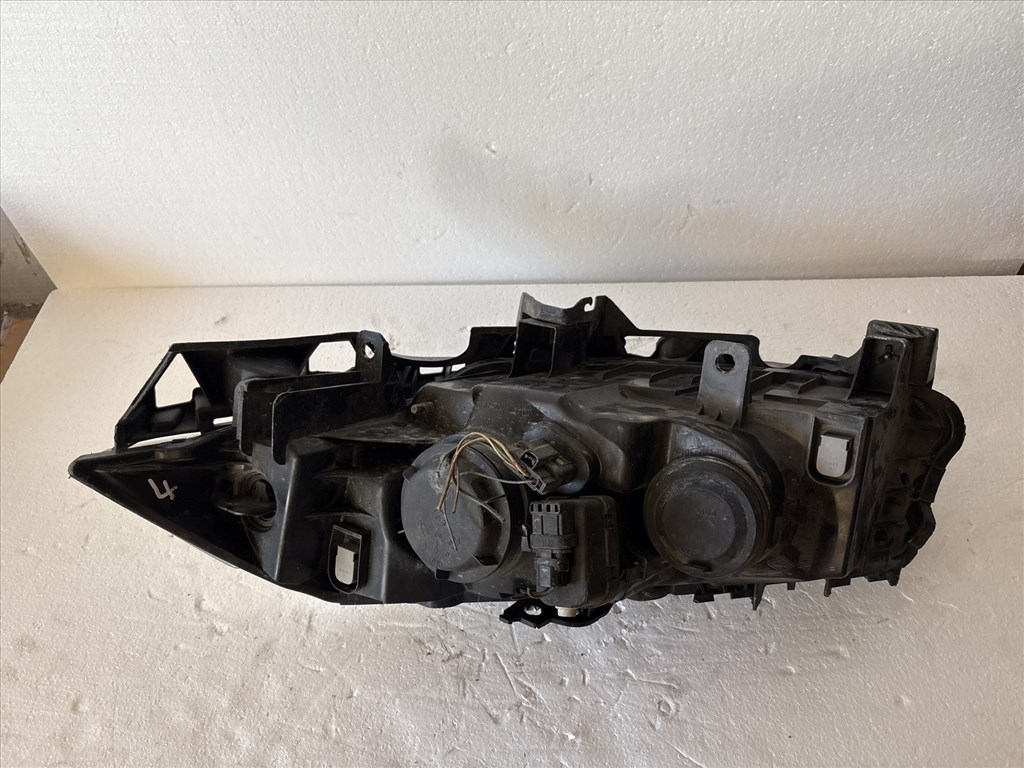 8033 Renault Megane II. 2002-2009 Jobb első Lámpa Fényszóró 7701064018 4. kép