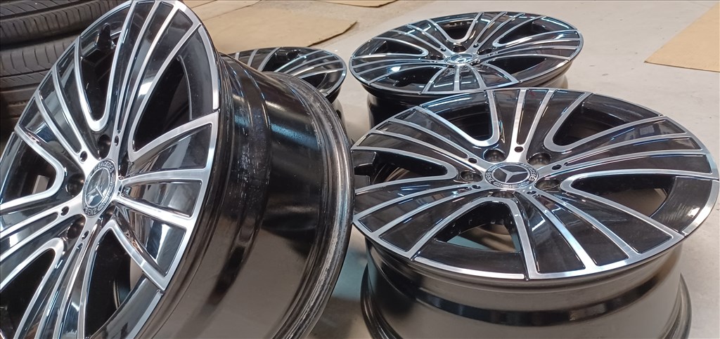 Gyári Mercedes W214 E klasse alufelnik 5x112 8x18 ET32,5 4db 3. kép