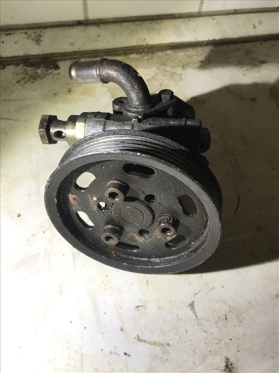 Audi A4 (B5 - 8D) 2,5 V6 TDI _ szervószivattyú  8d0145177q 1. kép