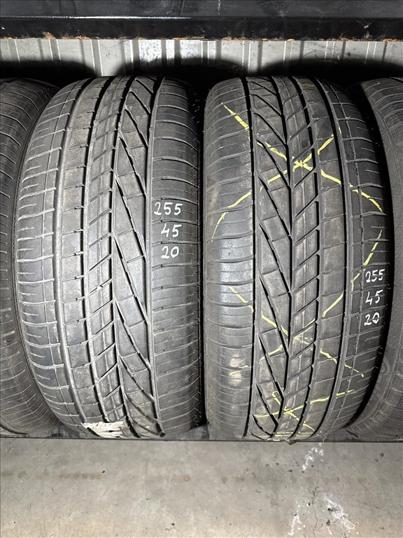 255/45 R20 Goodyear Excellence 101V l 6mm l 4db l DOT: 2918 és DOT: 0319 1. kép