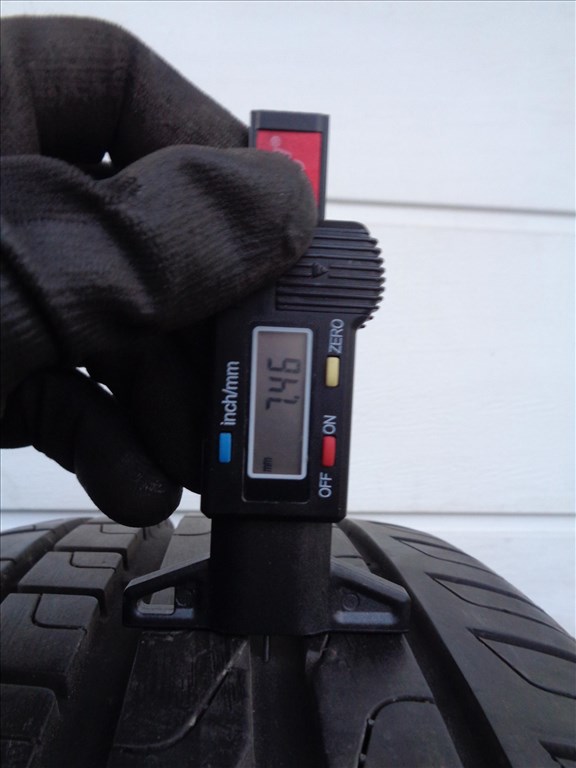 Pirelli 215/55R17 nyári gumi pár újszerű állapotban eladó.  4. kép